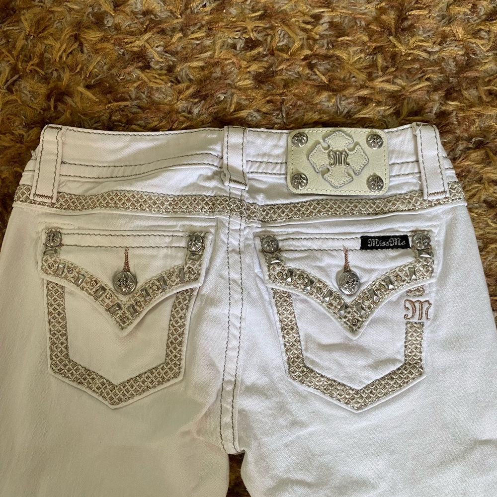 2 Miss Me white skinny n flare jeans sz 26